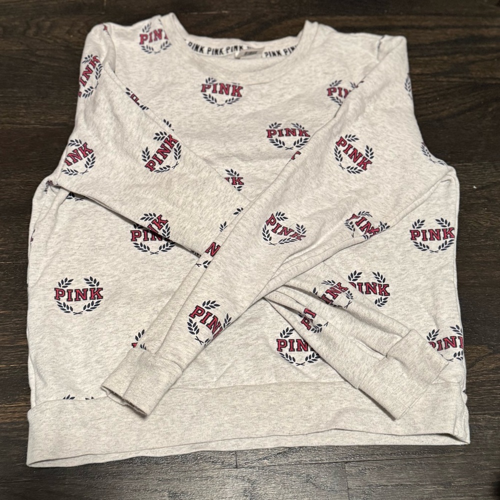 Victoria Secret PINK “collage” logo print, Heather Grey, size Medium